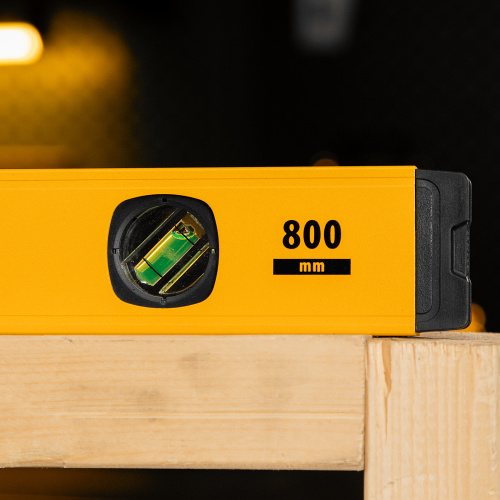 Уровень алюминиевый, магнит, фрезерованный, 3 глазка (1 зеркал.) 0,5 мм/м, 800 мм Denzel по ценам производителя в Краснодаре с доставкой по всей России