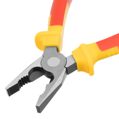 Плоскогубцы комбинированные, Insulated, 180 мм, двухкомпонентные рукоятки Matrix Professional по ценам производителя в Краснодаре с доставкой по всей России