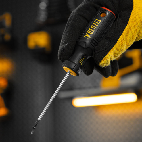 Отвертка, PH0х75 мм, S2, 3к рукоятка Denzel по ценам производителя в Краснодаре с доставкой по всей России