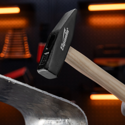 Молоток слесарный, 600 г, квадратный боек, деревянная рукоятка Sparta по ценам производителя в Краснодаре с доставкой по всей России