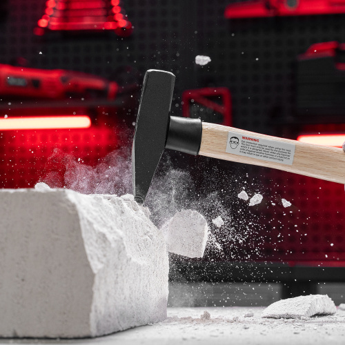 Молоток слесарный, 500 г, квадратный боек, деревянная рукоятка Matrix по ценам производителя в Краснодаре с доставкой по всей России