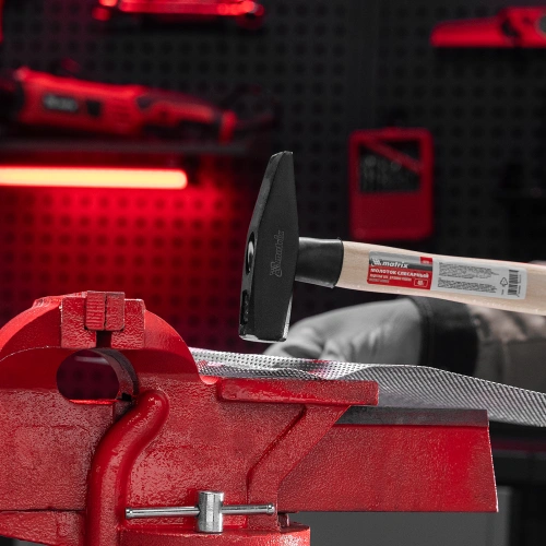 Молоток слесарный, 400 г, квадратный боек, деревянная рукоятка Matrix по ценам производителя в Краснодаре с доставкой по всей России