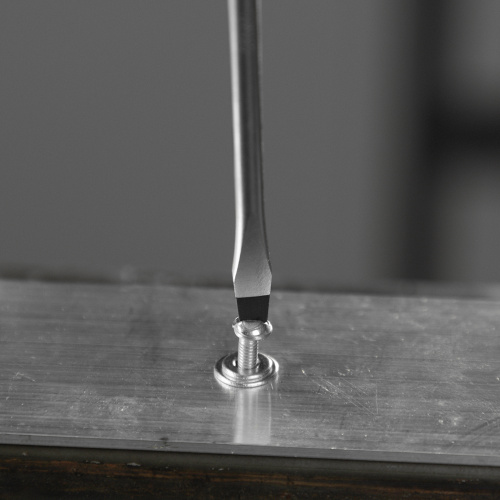 Отвертка, SL4х100 мм, S2, 3к рукоятка Denzel по ценам производителя в Краснодаре с доставкой по всей России