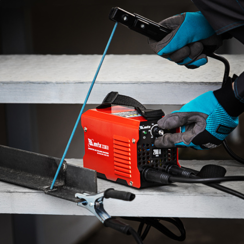 Инверторный аппарат дуговой сварки MMA-200S, 200 А, ПВ60%, диаметр электрода 1,6-5 мм MTX по ценам производителя в Краснодаре с доставкой по всей России