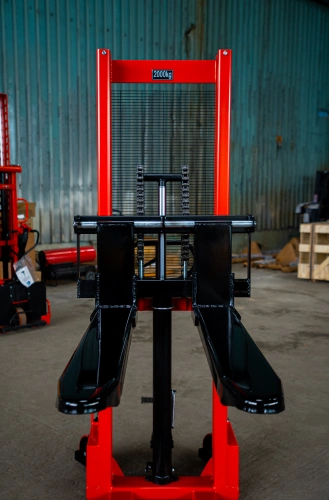 Штабелер гидравлический 2,0 т 1,6 м TOR CTY-E с раздвижными вилами по ценам производителя в Краснодаре с доставкой по всей России