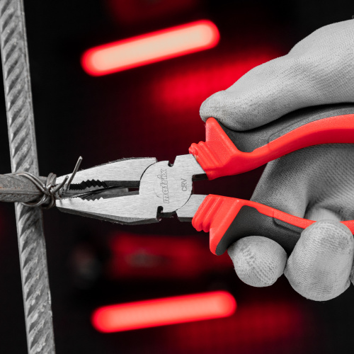 Плоскогубцы комбинированные, 180 мм, хром-ванадий, двухкомпонентные рукоятки Matrix по ценам производителя в Краснодаре с доставкой по всей России