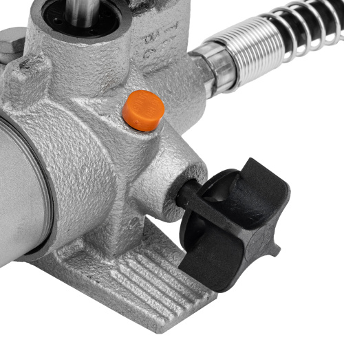 Растяжка гидравлическая, 4 т, набор из 17 предметов, 7 сменных насадок, в пластиковом кейсе Matrix по ценам производителя в Краснодаре с доставкой по всей России