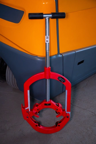 Труборез с хомутной защелкой TOR GH8S для стальных труб 6"- 8" по ценам производителя в Краснодаре с доставкой по всей России