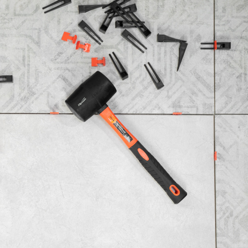 Киянка резиновая, 680 г, черная резина, фибергласовая рукоятка Sparta по ценам производителя в Краснодаре с доставкой по всей России