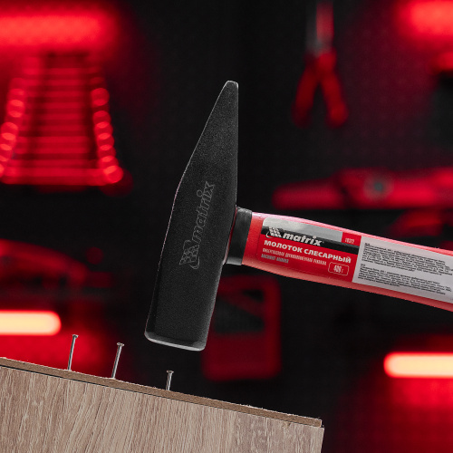 Молоток слесарный, 400 г, фибергласовая обрезиненная рукоятка Matrix по ценам производителя в Краснодаре с доставкой по всей России