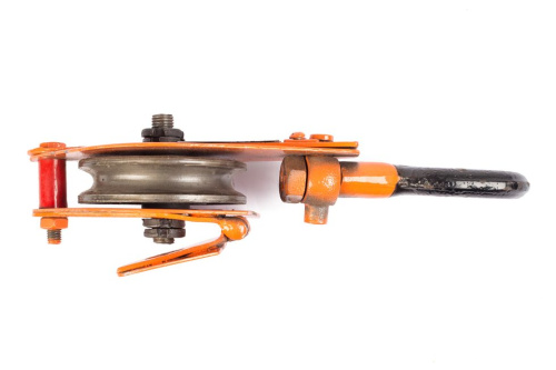 Блок монтажный однорольный с  ушком TOR 0,5 т с откидной щекой по ценам производителя в Краснодаре с доставкой по всей России