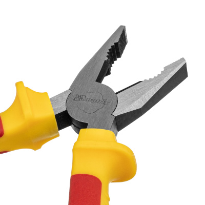 Плоскогубцы комбинированные, Insulated, 160 мм, двухкомпонентные рукоятки Matrix Professional по ценам производителя в Краснодаре с доставкой по всей России