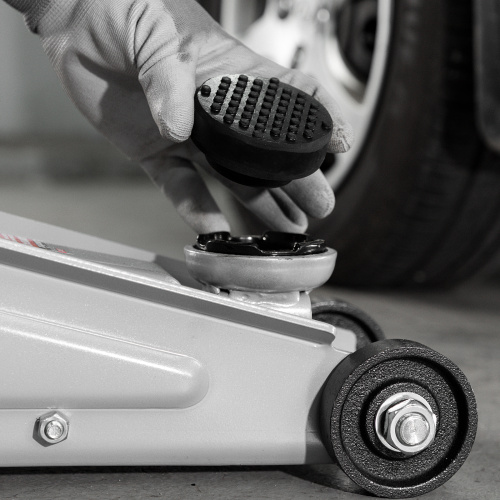 Резиновая опора для подкатного домкрата универсальная, D 72 мм, D 50, H 35 мм Matrix по ценам производителя в Краснодаре с доставкой по всей России