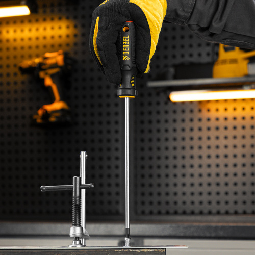 Отвертка, PH2х200 мм, S2, 3к рукоятка Denzel по ценам производителя в Краснодаре с доставкой по всей России