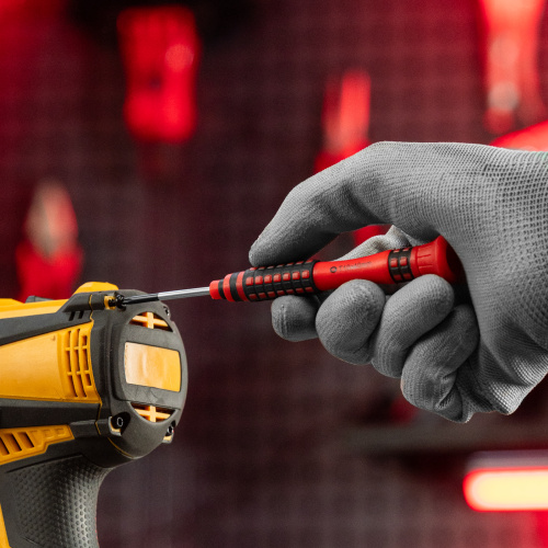 Набор отверток Fusion на подвесной полке 18 шт, CrV Matrix по ценам производителя в Краснодаре с доставкой по всей России