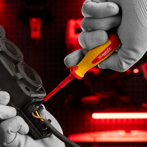 Отвертка Insulated, PH0 x 75 мм, CrMo, до 1000 В, двухкомпонентная рукоятка Matrix Professional по ценам производителя в Краснодаре с доставкой по всей России