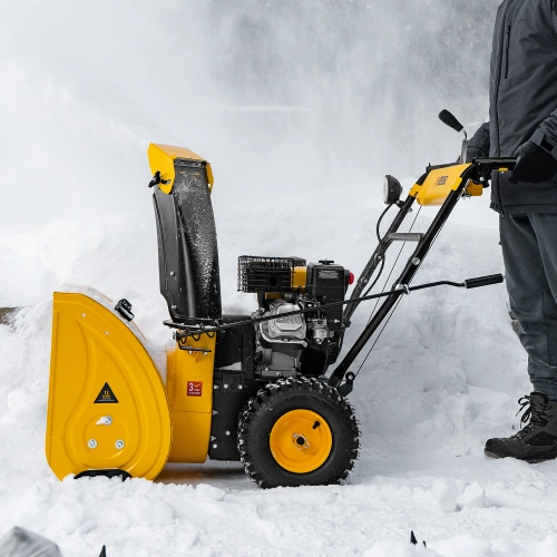 Бензиновая снегоуборочная машина SBM 610, 212 cc, ручной старт, фара Denzel по ценам производителя в Краснодаре с доставкой по всей России