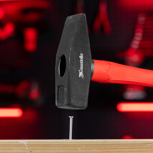 Молоток слесарный optimal, 1000 г, фибергласовая обрезиненная рукоятка, квадратный боек Matrix по ценам производителя в Краснодаре с доставкой по всей России