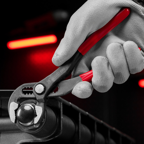 Клещи переставные 180 мм, кнопочный механизм, хром-ванадий, обливные рукоятки Matrix по ценам производителя в Краснодаре с доставкой по всей России