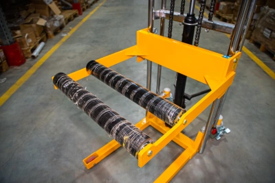 Штабелер гидравлический 0,4 т 1,5 м TOR PF4150R для рулонов по ценам производителя в Краснодаре с доставкой по всей России