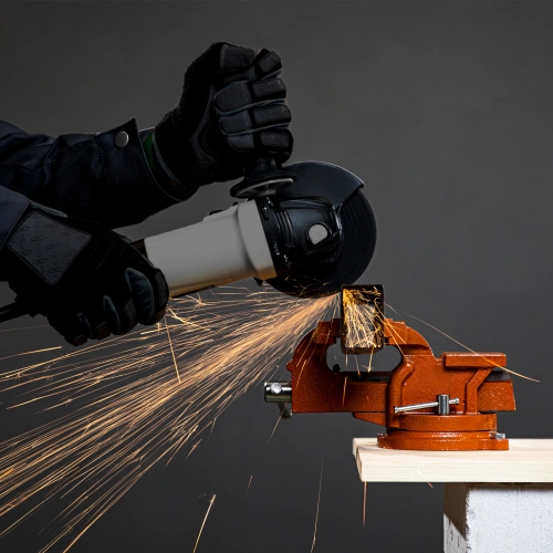 Тиски слесарные, 125 мм, поворотные, с наковальней Sparta по ценам производителя в Краснодаре с доставкой по всей России