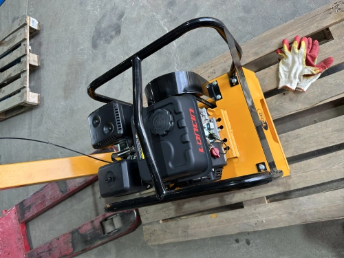 Виброплита 90 кг, 23 кН (Loncin) без бака TOR C-90 по ценам производителя в Краснодаре с доставкой по всей России