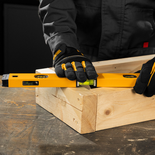 Уровень алюминиевый, магнит., фрезерованный, 3 глазка (1 зеркал.) 0,5 мм/м, 400 мм Denzel по ценам производителя в Краснодаре с доставкой по всей России