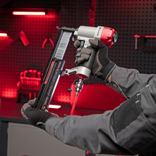 Нейлер-степлер пневматический 2 в 1, гвозди 18GA длина 10-50 мм, скобы 18GA длина 25-40 мм Matrix по ценам производителя в Краснодаре с доставкой по всей России