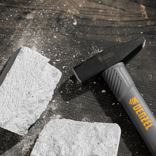 Молоток слесарный, 300 г, кованый, фибергласовая рукоятка c TPR покрытием Denzel по ценам производителя в Краснодаре с доставкой по всей России