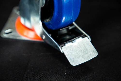 Колесо поворотное резина SRCLb 42 100 мм с тормозом (N) по ценам производителя в Краснодаре с доставкой по всей России