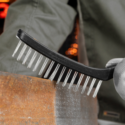 Щетка четырехрядная металлическая с пластмассовой ручкой Sparta по ценам производителя в Краснодаре с доставкой по всей России