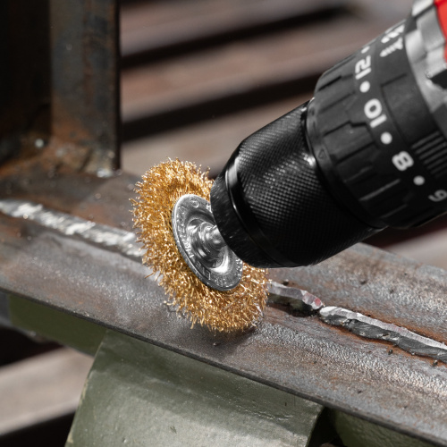 Щетка для дрели, 50 мм, плоская со шпилькой, латунированная витая проволока Matrix по ценам производителя в Краснодаре с доставкой по всей России