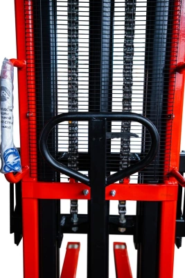 Штабелер гидравлический 2,0 т 3,0 м TOR CTY-EH с раздвижными вилами по ценам производителя в Краснодаре с доставкой по всей России