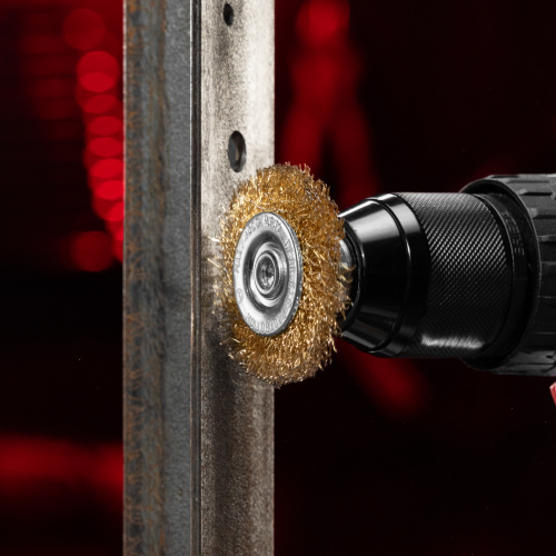 Щетка для дрели, 50 мм, плоская со шпилькой, латунированная витая проволока Matrix по ценам производителя в Краснодаре с доставкой по всей России