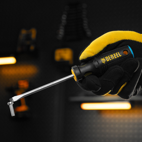 Отвертка, SL5x100 мм, S2, 3к рукоятка Denzel по ценам производителя в Краснодаре с доставкой по всей России