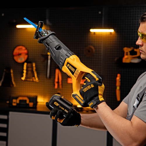 Пила сабельная аккумуляторная бесщет BRC-120,  18В Li-Ion Denzel по ценам производителя в Краснодаре с доставкой по всей России