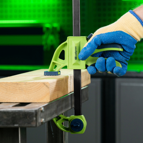 Струбцина F-образная, быстрозажимная, 900 х 70 х 1130 мм, пластиковый корпус, фиксатор, двухкомпонентная рукоятка Сибртех по ценам производителя в Краснодаре с доставкой по всей России