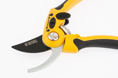 Набор: Сучкорез телескопический 22-29” и секатор прямого реза Denzel по ценам производителя в Краснодаре с доставкой по всей России