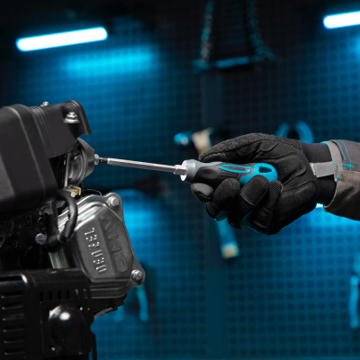 Отвертка PZ2 x 100 мм, S2, трехкомпонентная ручка Gross по ценам производителя в Краснодаре с доставкой по всей России