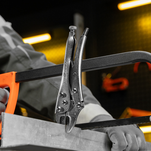 Зажим ручной, 180 мм, полукруглый захват Sparta по ценам производителя в Краснодаре с доставкой по всей России