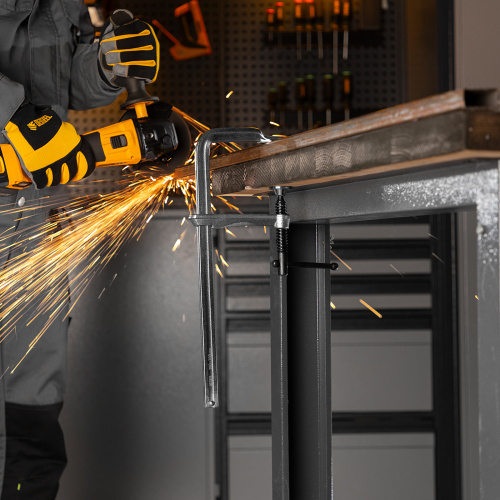 Струбцина F-образная, 100x300мм, кованая Denzel по ценам производителя в Краснодаре с доставкой по всей России