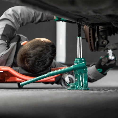 Домкрат гидравлический бутылочный, 2 т, 150-280 мм, в пласт. кейсе Сибртех купить в Москве с доставкой по всей России | ProtosMarket.ru