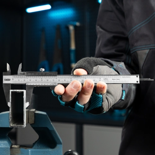 Штангенциркуль, 150 мм, 0.02 мм, нержавеющая сталь, с глубиномером Gross по ценам производителя в Краснодаре с доставкой по всей России