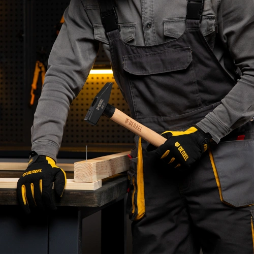 Молоток слесарный, 600 г, кованый квадратный боек, буковая рукоятка Denzel по ценам производителя в Краснодаре с доставкой по всей России