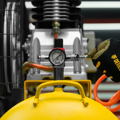 Компрессор воздушный BCI3000-T/200, ременный привод , 3.0 кВт, 200 литров, 530 л/мин Denzel по ценам производителя в Краснодаре с доставкой по всей России