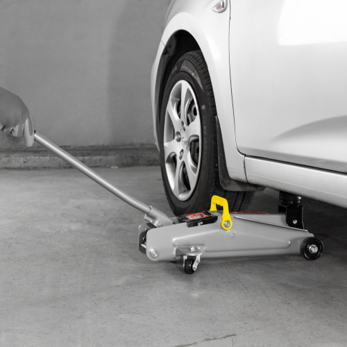 Домкрат гидравлический подкатной, 2 т, высота подъема 135-385 мм, в пластиковый кейсе Matrix по ценам производителя в Краснодаре с доставкой по всей России