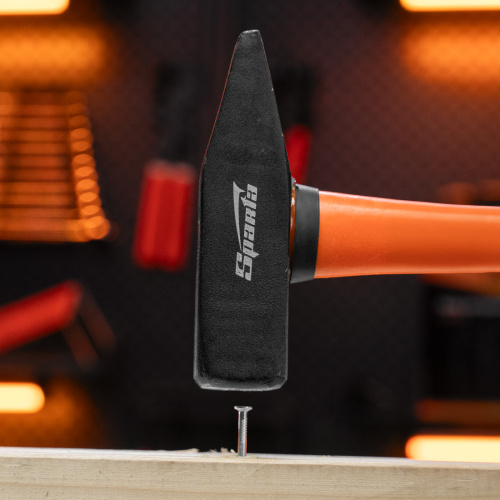 Молоток слесарный, 800 г, фибергласовая обрезиненная рукоятка Sparta по ценам производителя в Краснодаре с доставкой по всей России