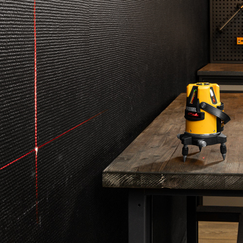 Лазерный уровень LX3, 10 м, ± 0,3 мм/1 м, 635 нм, 4 вертикальных, 1 горизонтальная плоскости, резьба 5/8" Denzel по ценам производителя в Краснодаре с доставкой по всей России