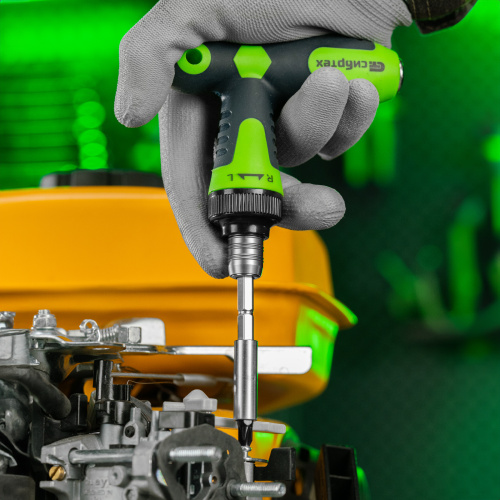 Отвертка Т-образная реверсивная с набором бит, торцевых головок, 33 предмета, CrV Сибртех по ценам производителя в Краснодаре с доставкой по всей России