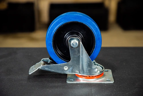 Колесо поворотное резина SRCLb 63 160 мм с тормозом (F) по ценам производителя в Краснодаре с доставкой по всей России